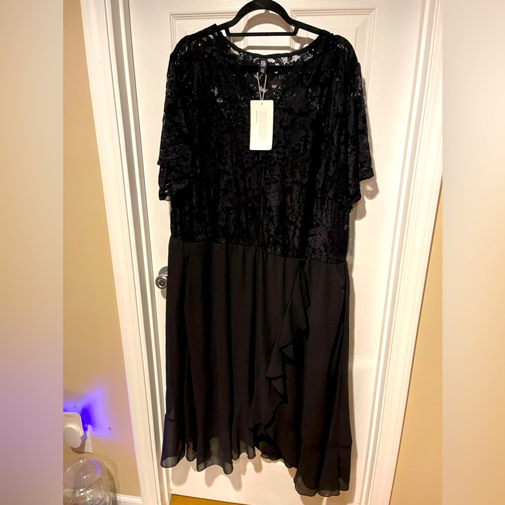 NWT BloomChic Lace Split Ruffles Midi Dress 26 (fits like a 22/24)